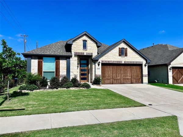 11401 Falcon Trace Drive, Fort Worth, TX 76244