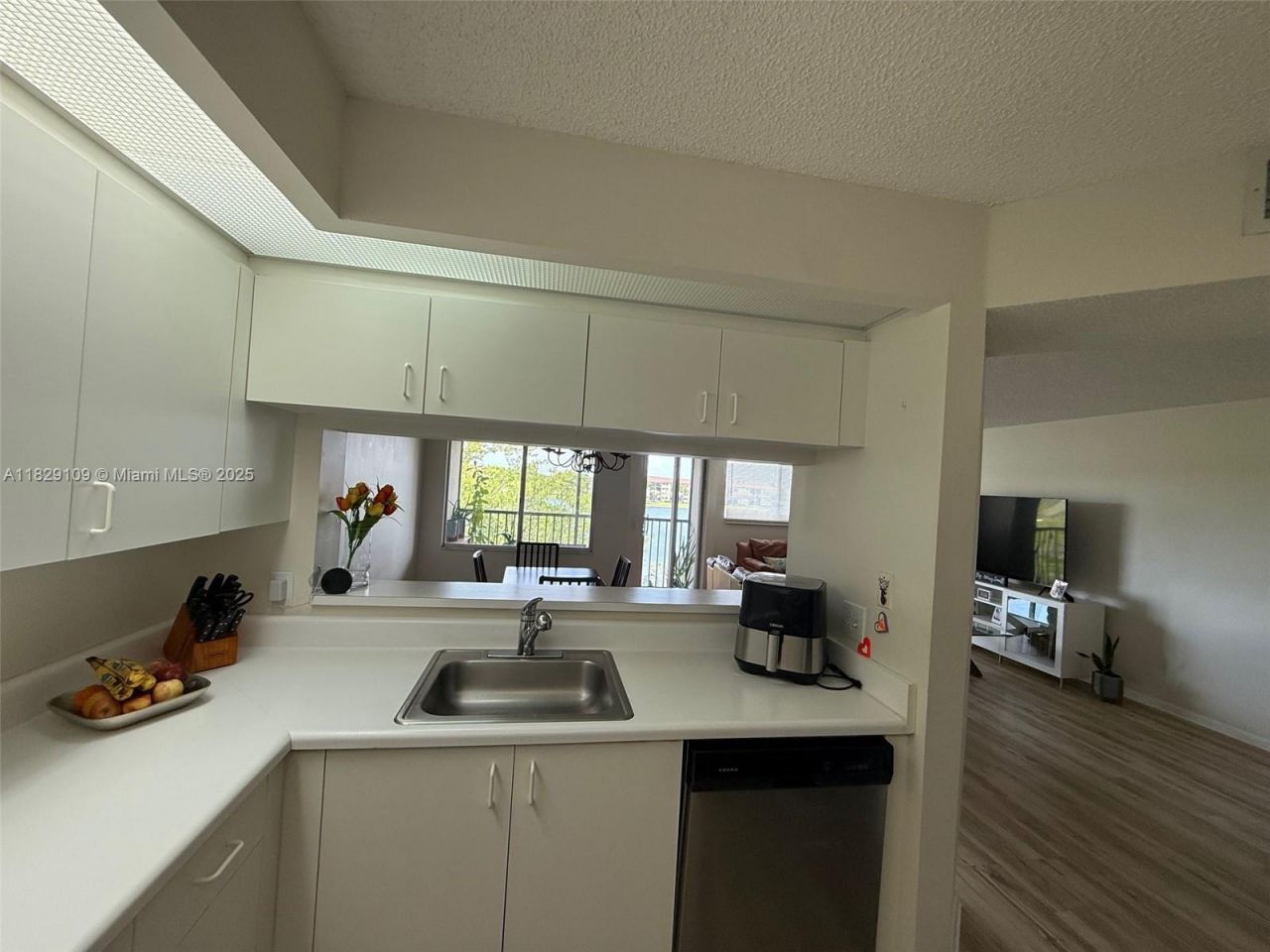 1400 SW 137th Ave, Unit 411F, Pembroke Pines, FL 33027 Photo