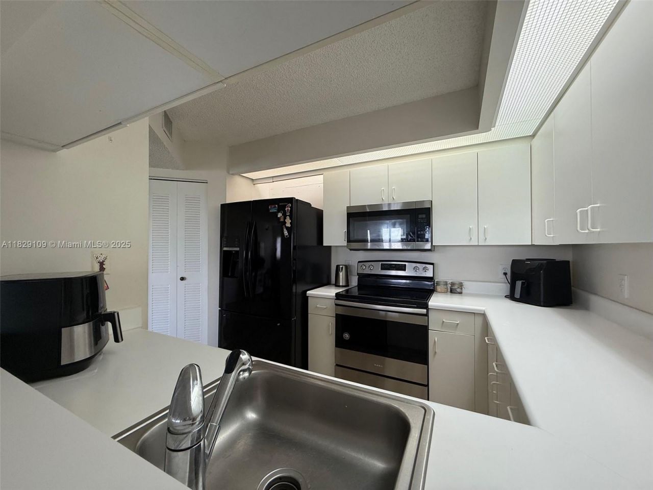 1400 SW 137th Ave, Unit 411F, Pembroke Pines, FL 33027 Photo