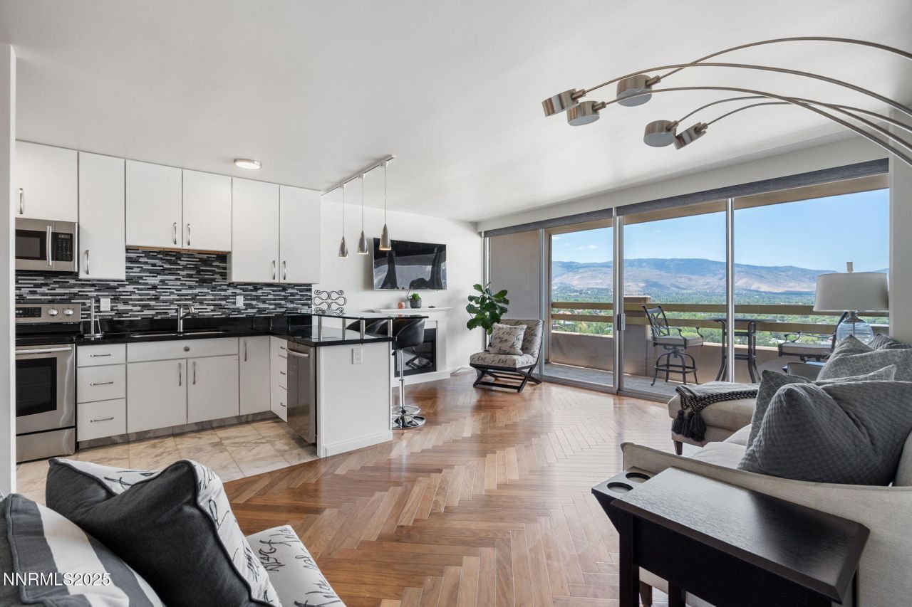 100 N Arlington Avenue, Unit 17G, Reno, NV 89501 Photo