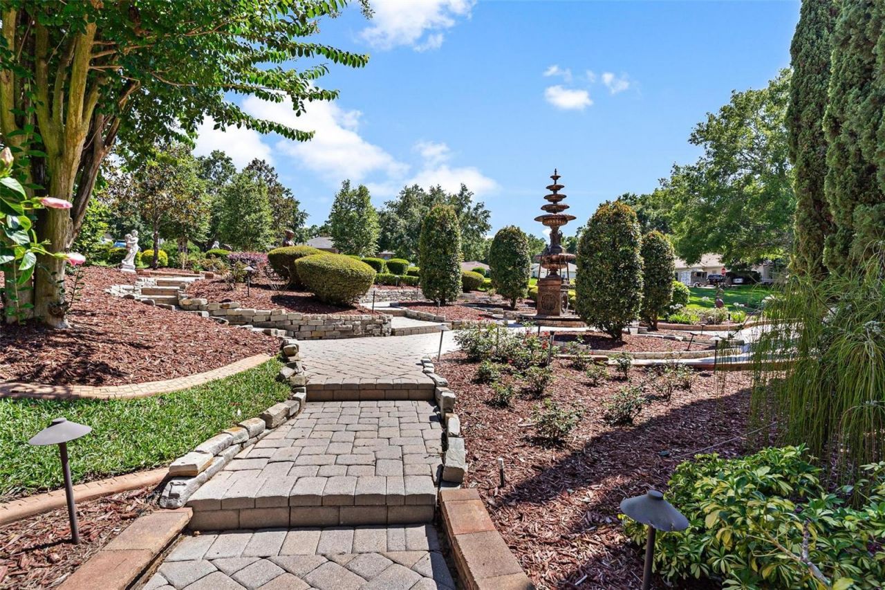 5235 Greens Drive, Lady Lake, FL 32159 Photo