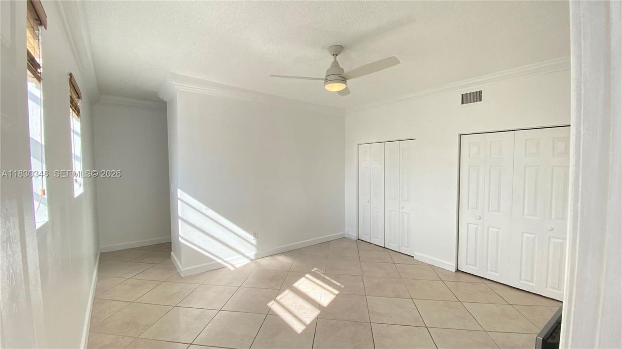 1559 Michigan Ave, Unit 305, Miami Beach, FL 33139 Photo