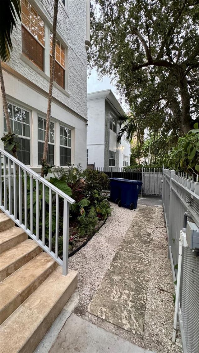 1559 Michigan Ave, Unit 305, Miami Beach, FL 33139 Photo