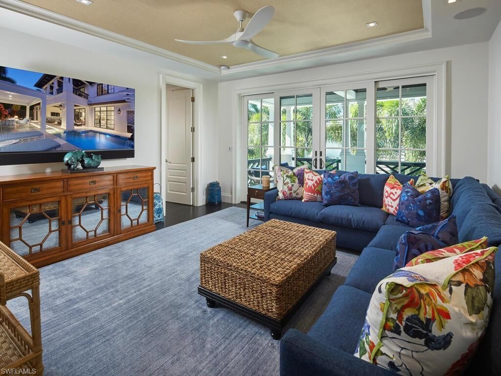 167 4th St N, Naples, FL 34102 Photo