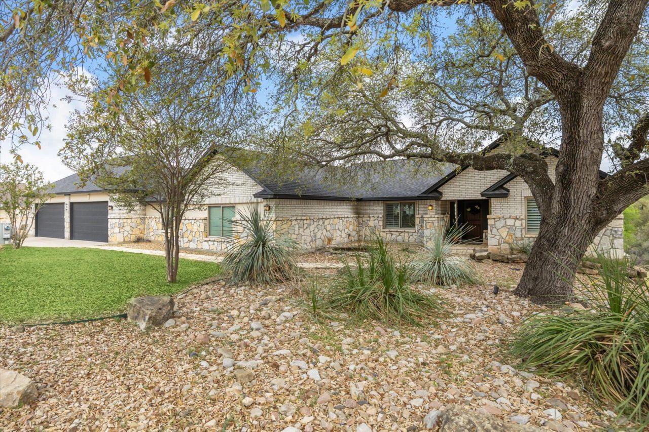 515 Wesley Ridge Dr, Spicewood, TX 78669 Main Photo
