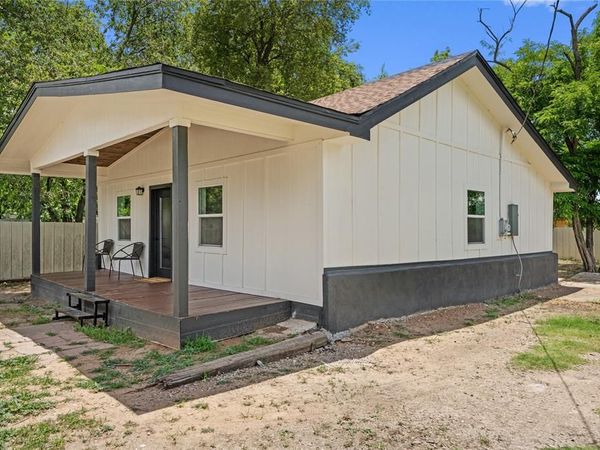 1410 Nealton Street, Bellmead, TX 76705