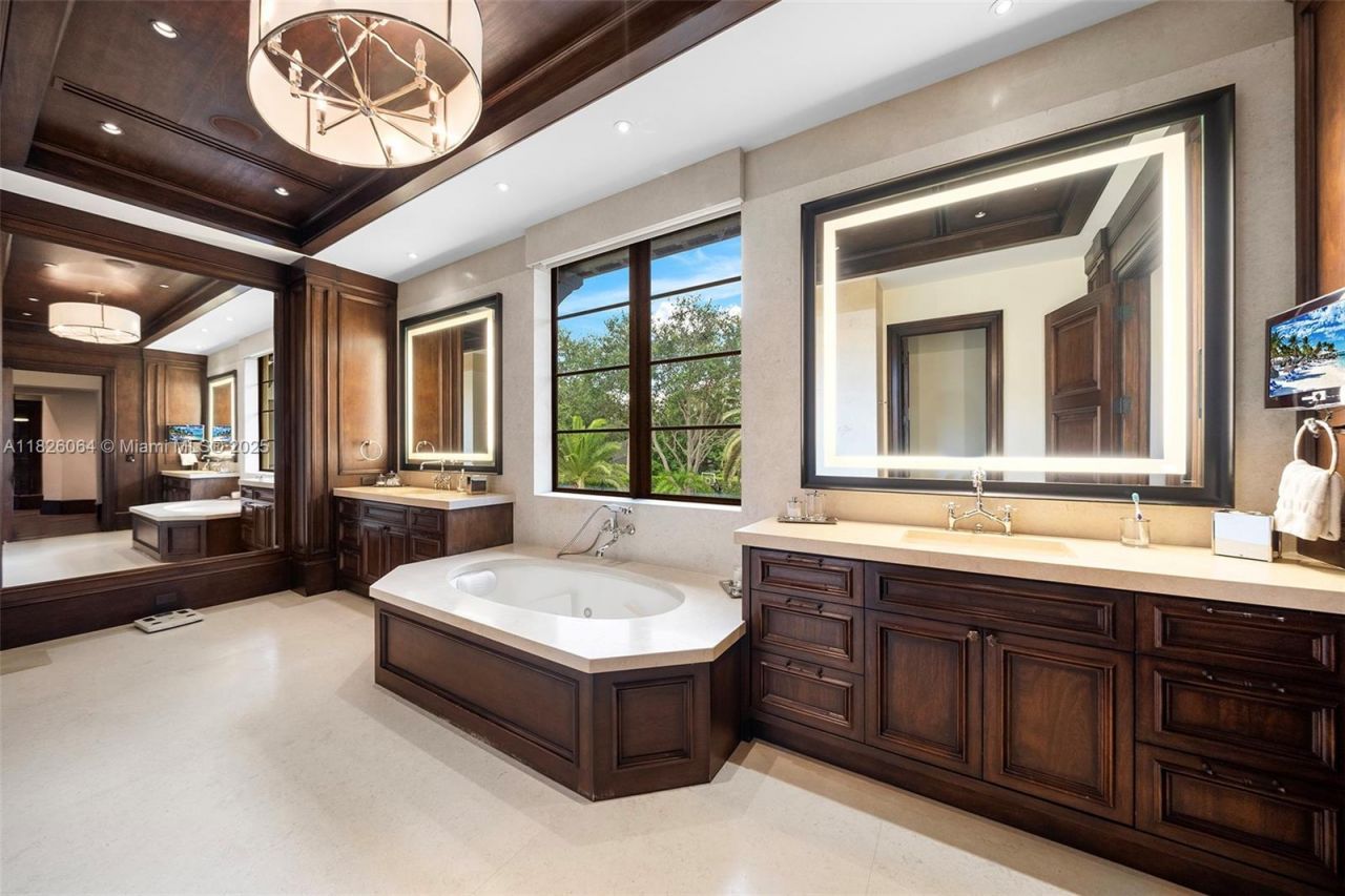 10101 SW 60th Ct, Pinecrest, FL 33156 Photo