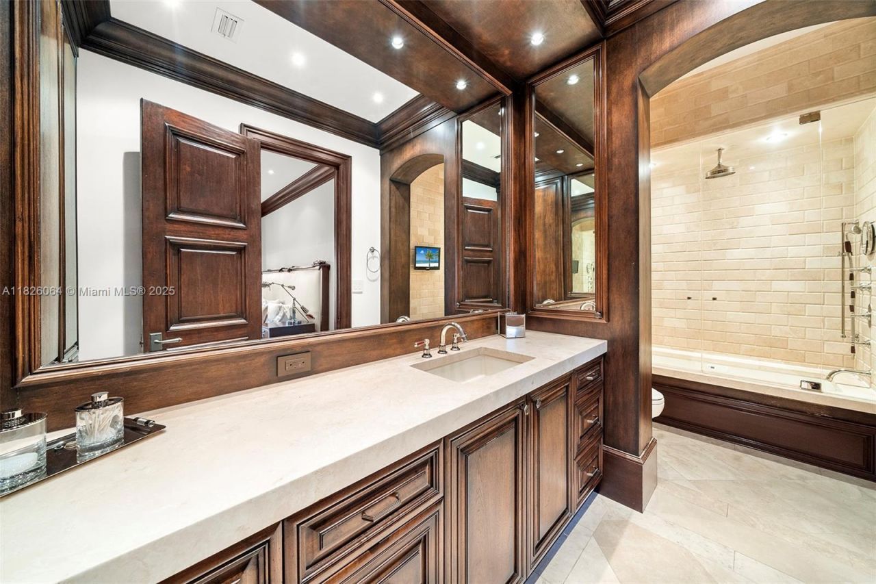 10101 SW 60th Ct, Pinecrest, FL 33156 Photo