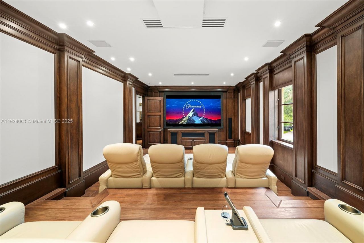 10101 SW 60th Ct, Pinecrest, FL 33156 Photo