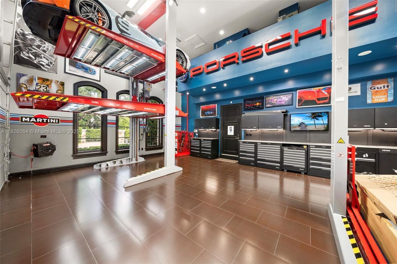 10101 SW 60th Ct, Pinecrest, FL 33156 Photo