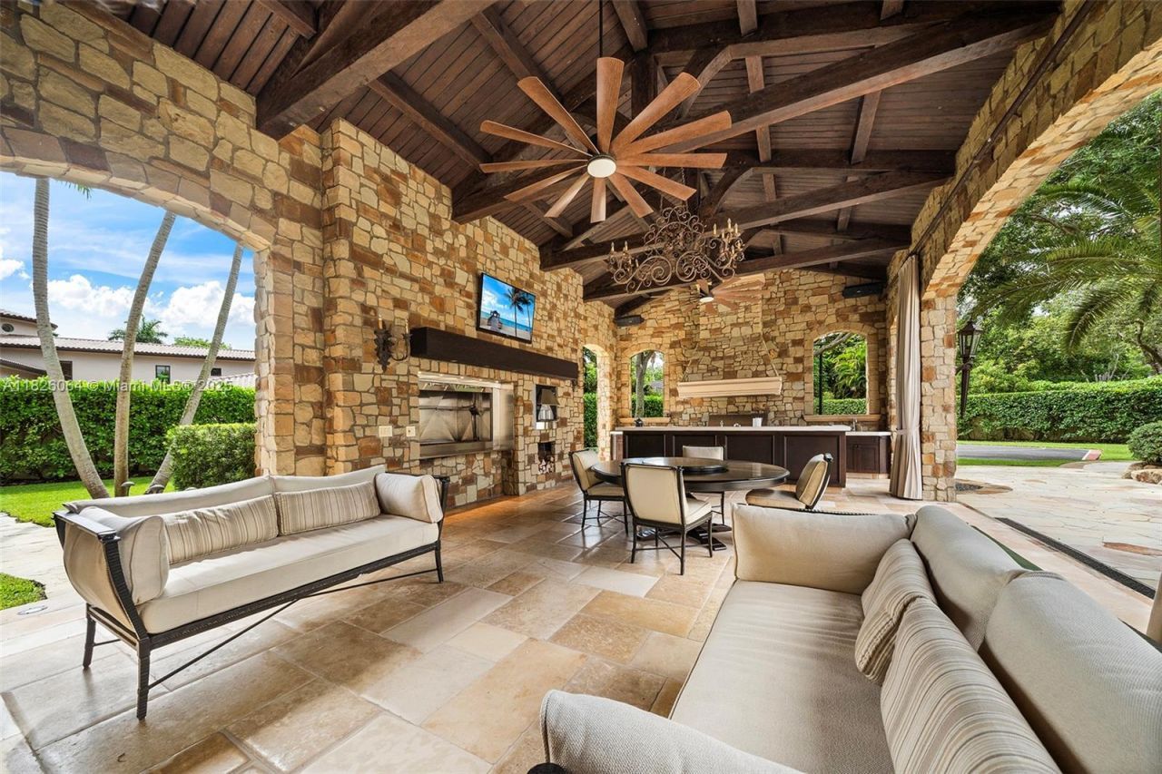 10101 SW 60th Ct, Pinecrest, FL 33156 Photo