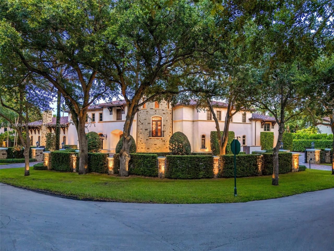 10101 SW 60th Ct, Pinecrest, FL 33156 Photo