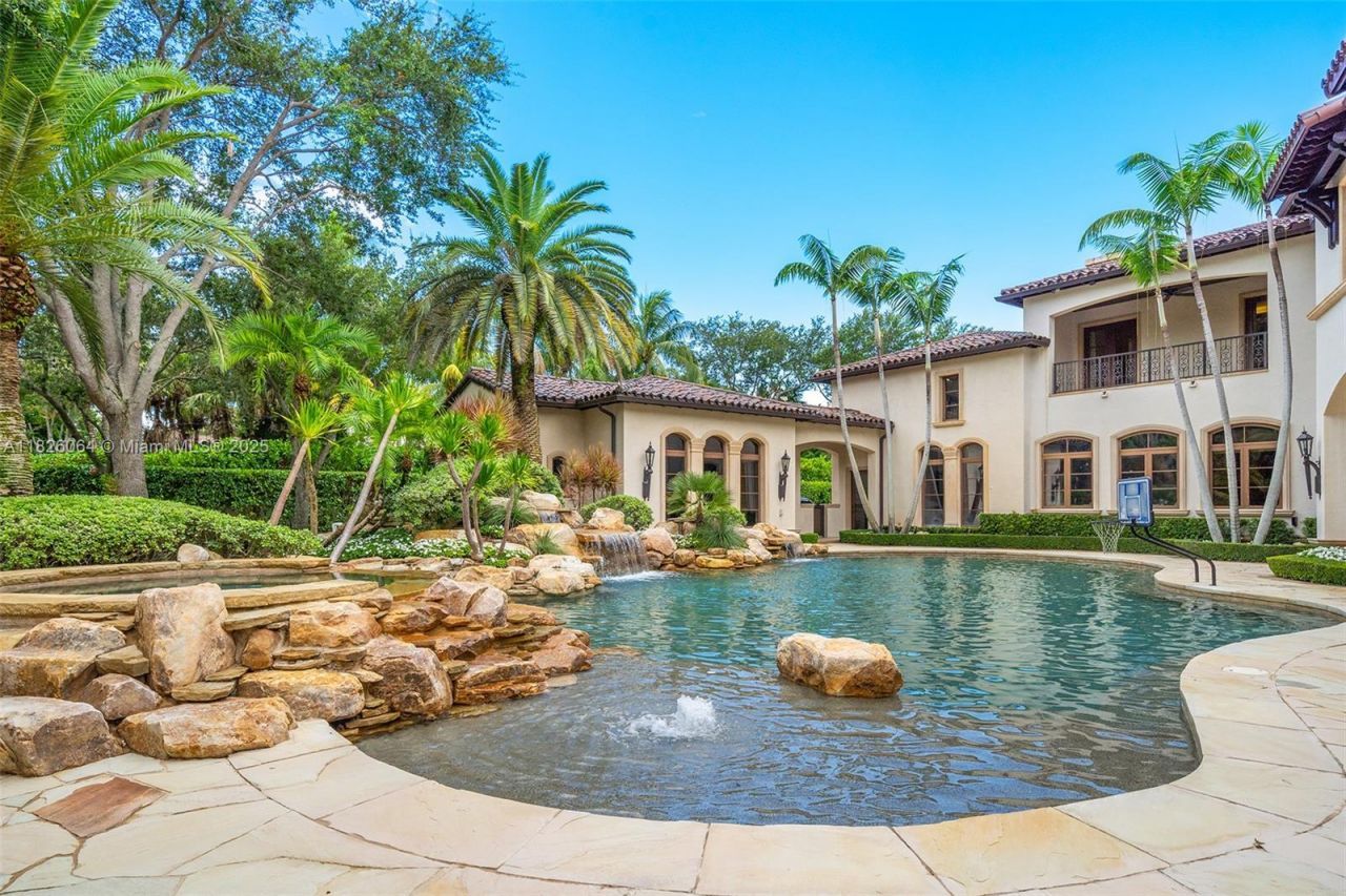 10101 SW 60th Ct, Pinecrest, FL 33156 Photo