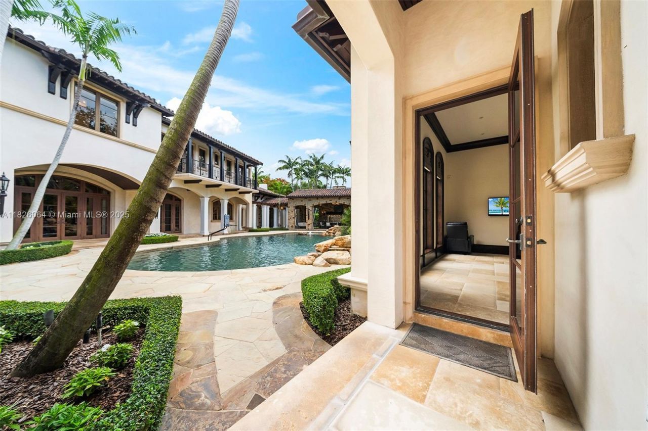 10101 SW 60th Ct, Pinecrest, FL 33156 Photo