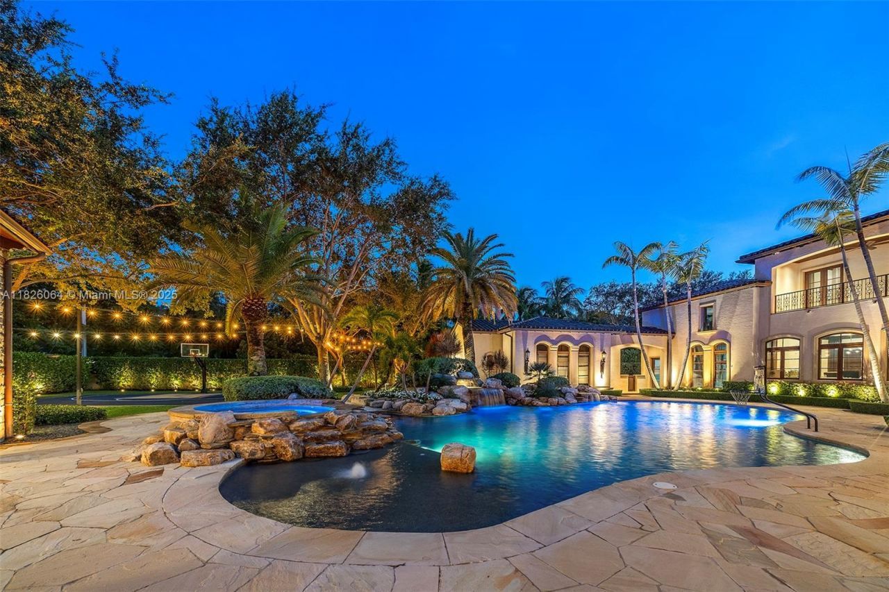 10101 SW 60th Ct, Pinecrest, FL 33156 Photo