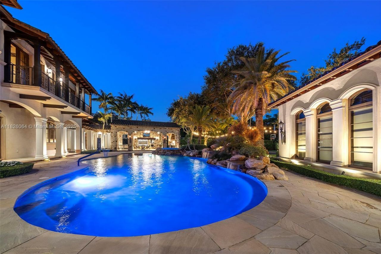 10101 SW 60th Ct, Pinecrest, FL 33156 Photo