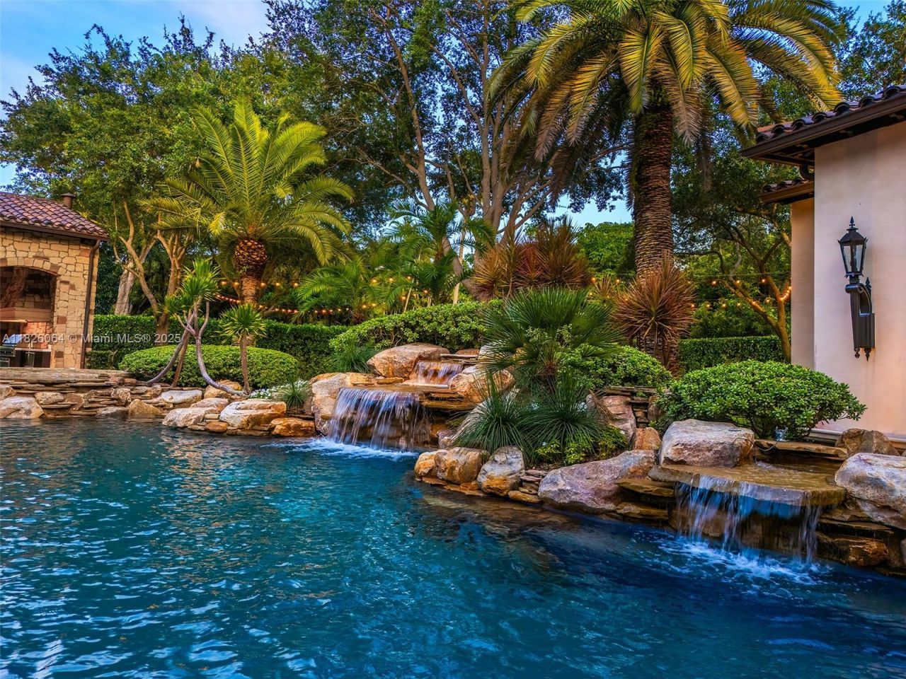 10101 SW 60th Ct, Pinecrest, FL 33156 Photo