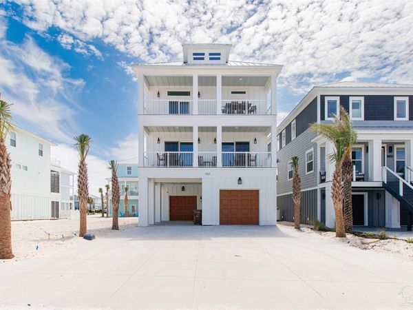 7337 Grand Navarre Blvd, Navarre Beach, FL 32566