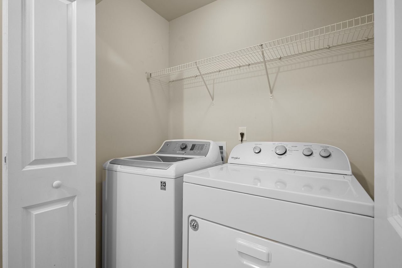 854 Bibury Court Photo 25