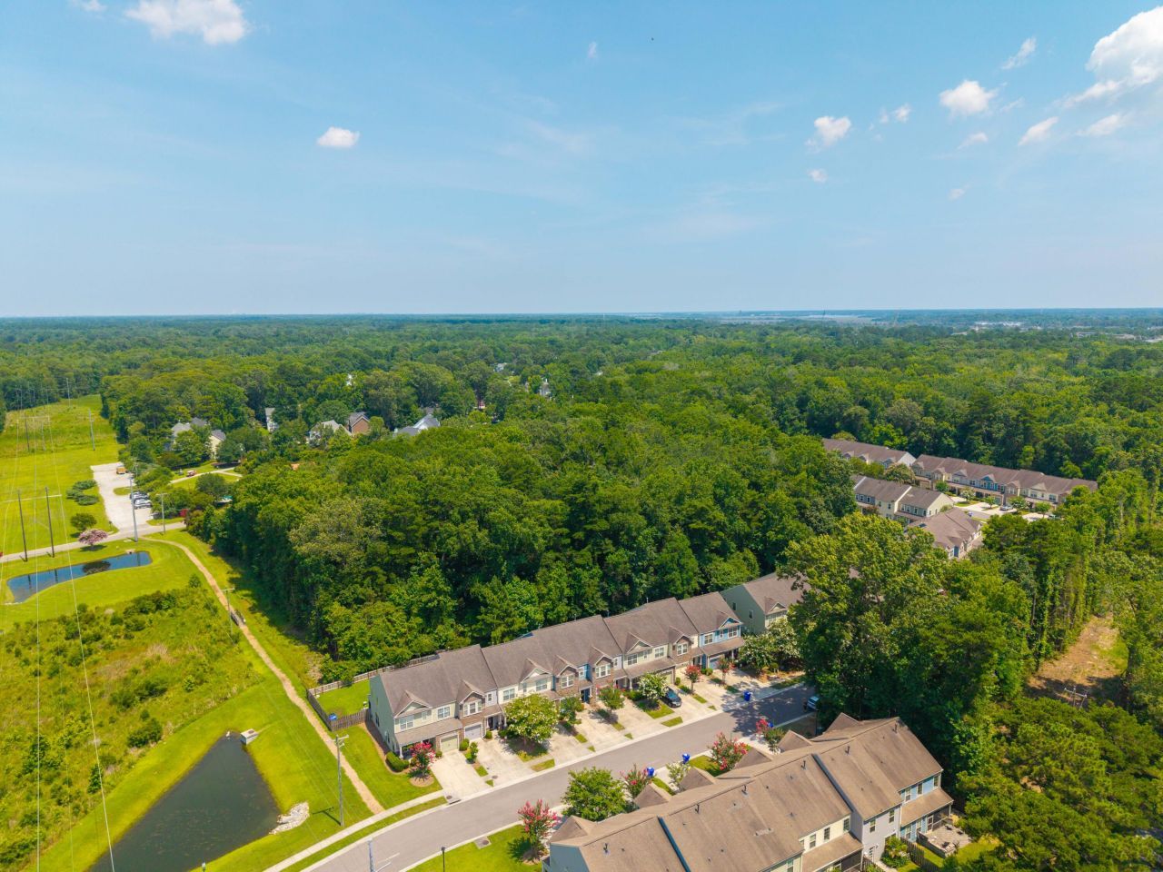 854 Bibury Court Photo 27