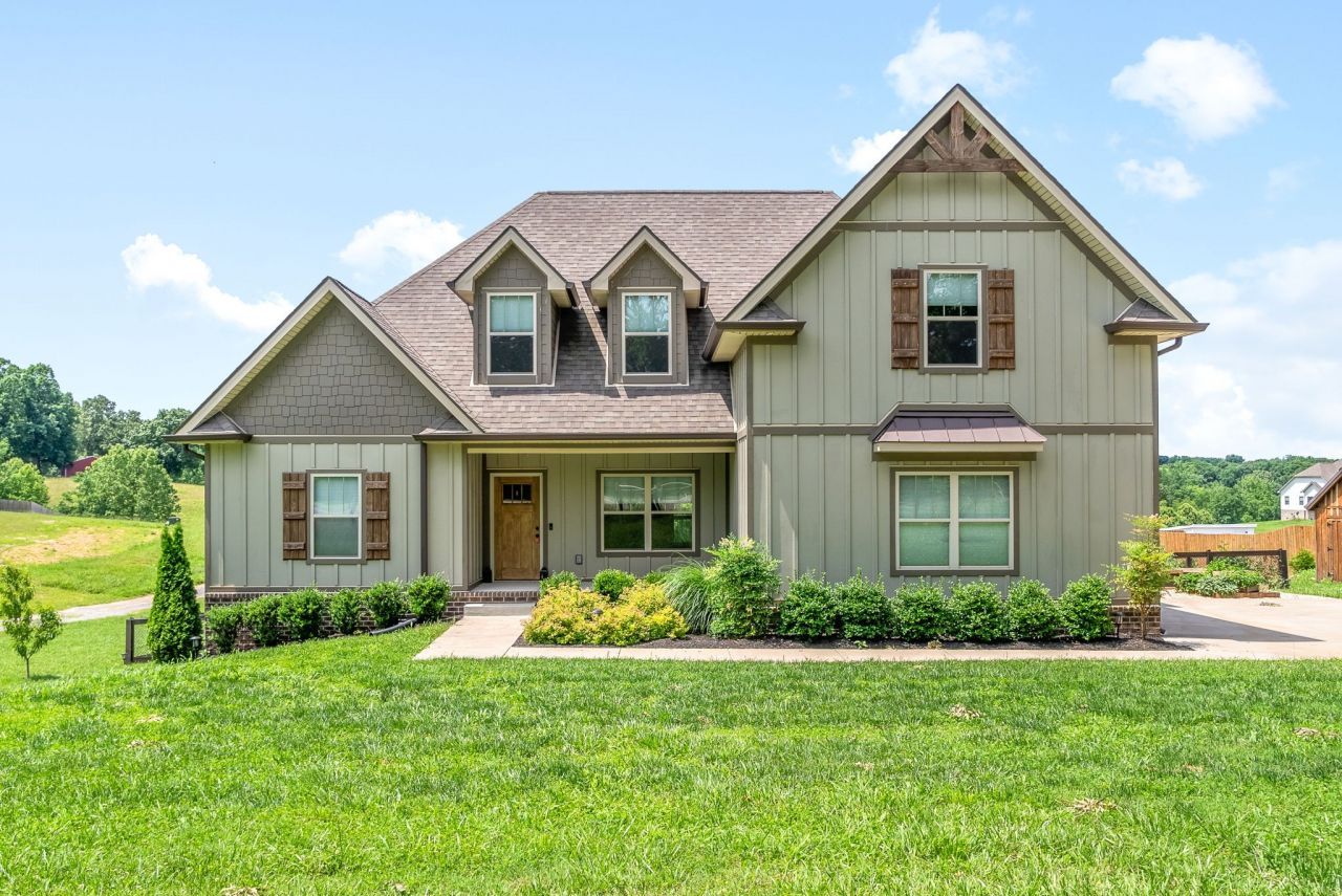 1452 Hickory Point Rd, Clarksville, TN 37043 Main Photo