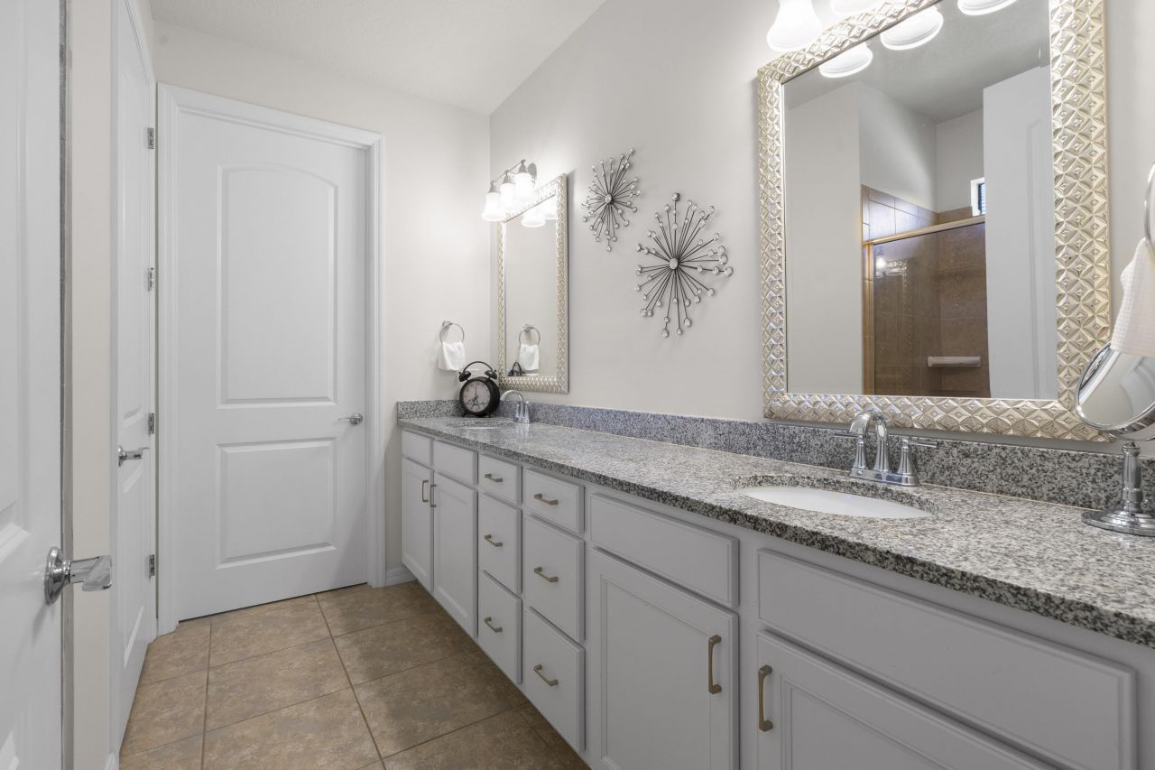 560 SE Monet Drive, Port Saint Lucie, FL 34984 Photo