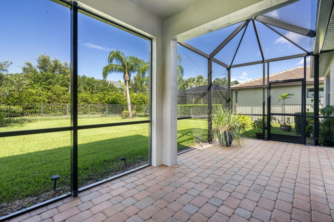 560 SE Monet Drive, Port Saint Lucie, FL 34984 Photo