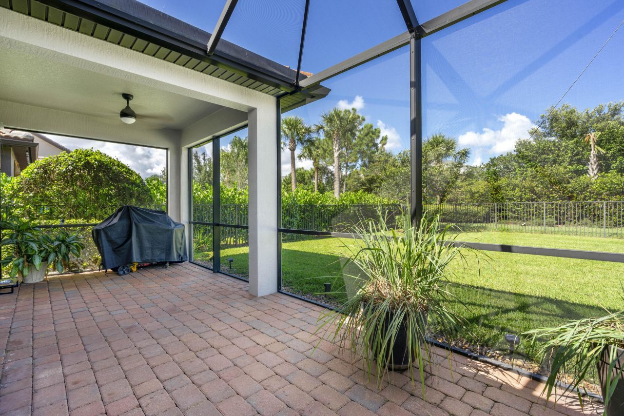 560 SE Monet Drive, Port Saint Lucie, FL 34984 Photo
