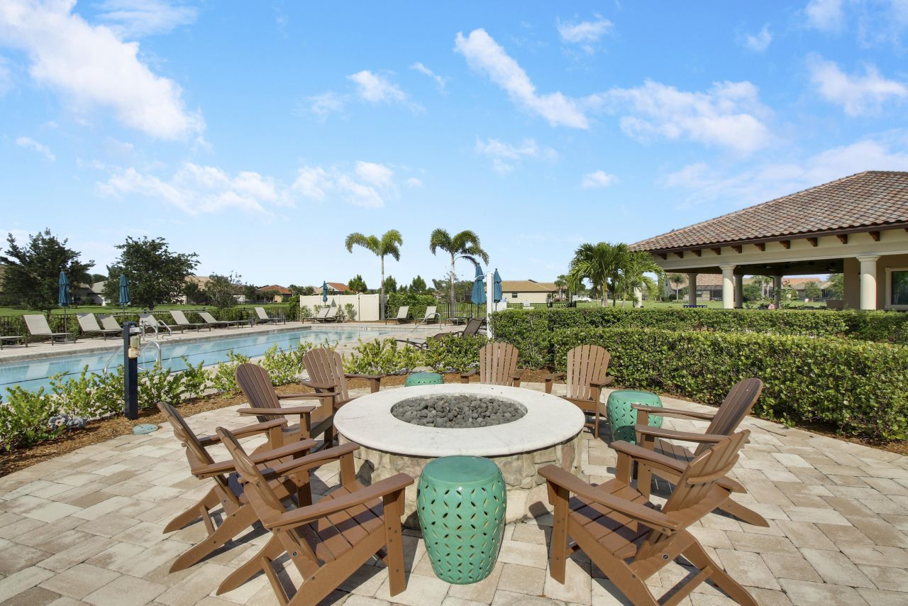 560 SE Monet Drive, Port Saint Lucie, FL 34984 Photo