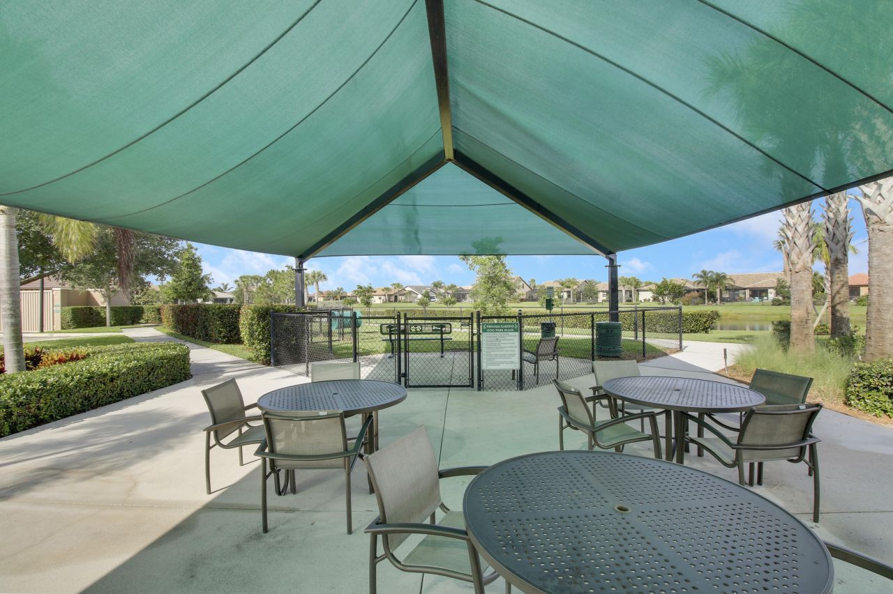 560 SE Monet Drive, Port Saint Lucie, FL 34984 Photo