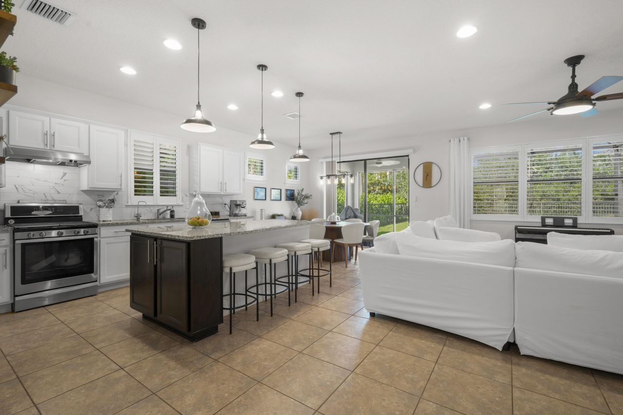 560 SE Monet Drive, Port Saint Lucie, FL 34984 Photo