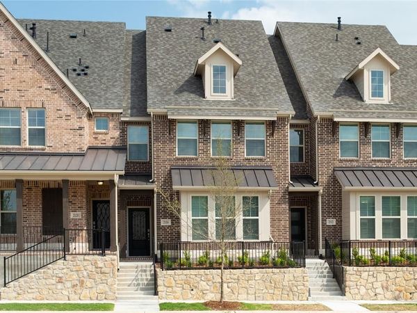 2116 Naples Drive, Rowlett, TX 75088