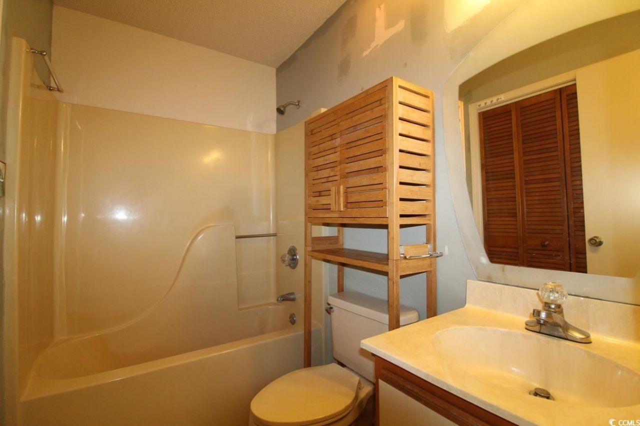 923 Fairwood Lakes Ln. Photo 14