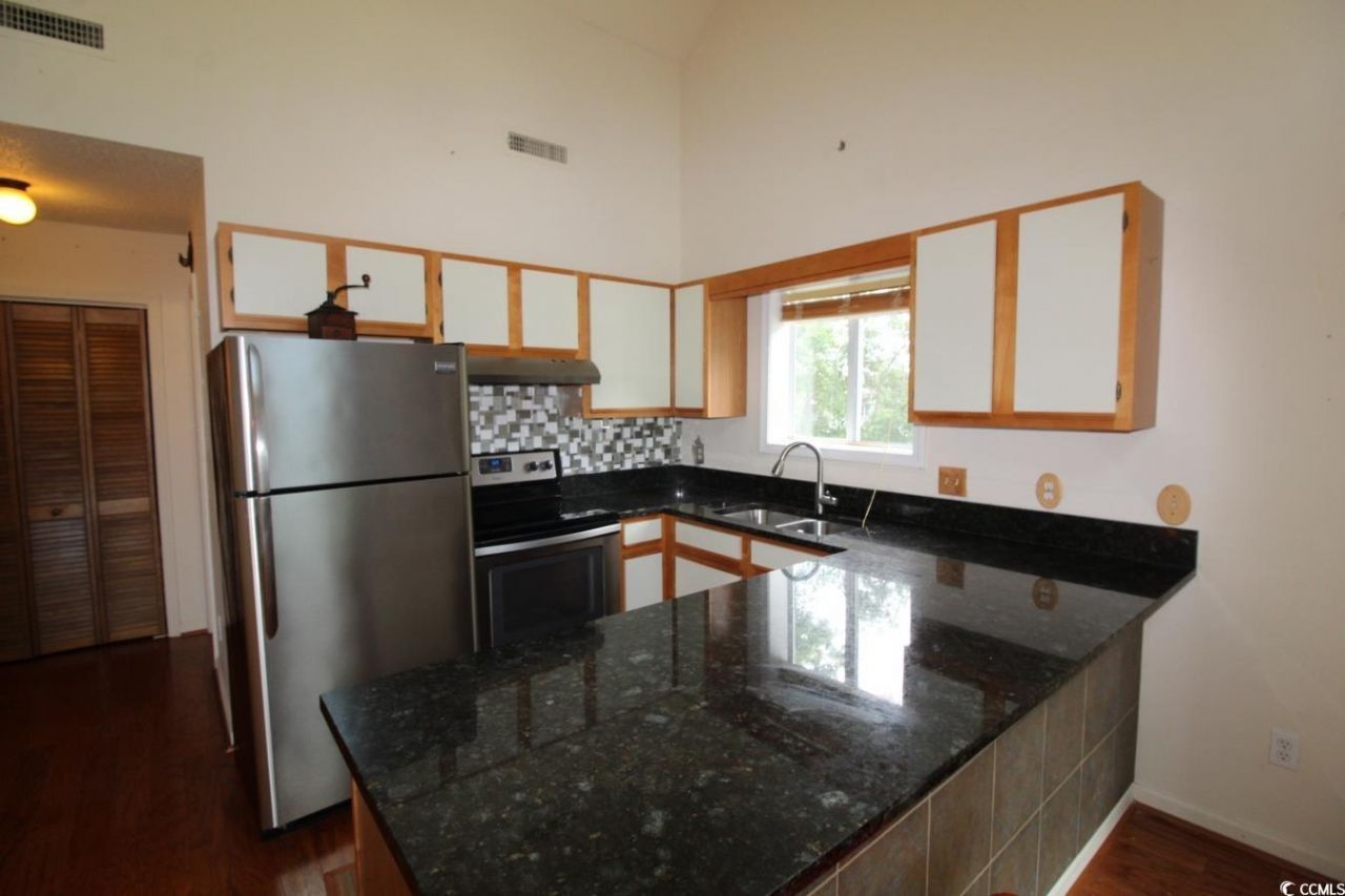 923 Fairwood Lakes Ln. Photo 4