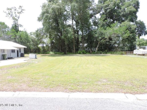 2009B LAUREL Street, Palatka, FL 32177