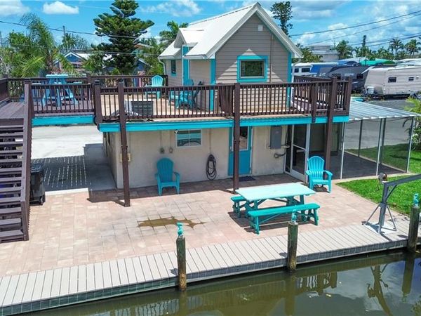 2595 Pine ST, MATLACHA, FL 33993