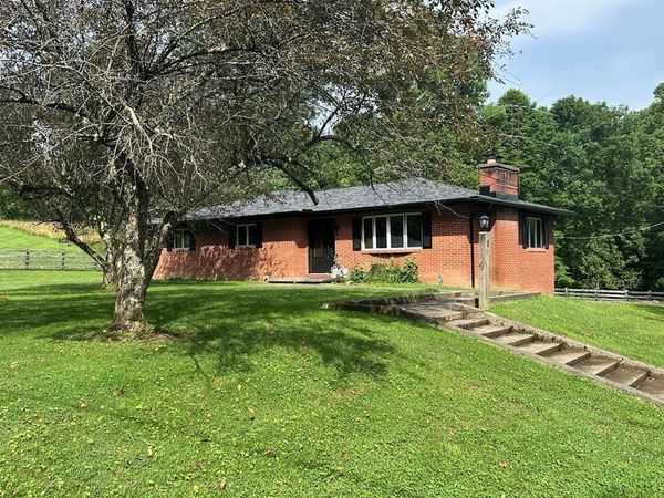 523 Oakland Road, Jackson, OH 45640