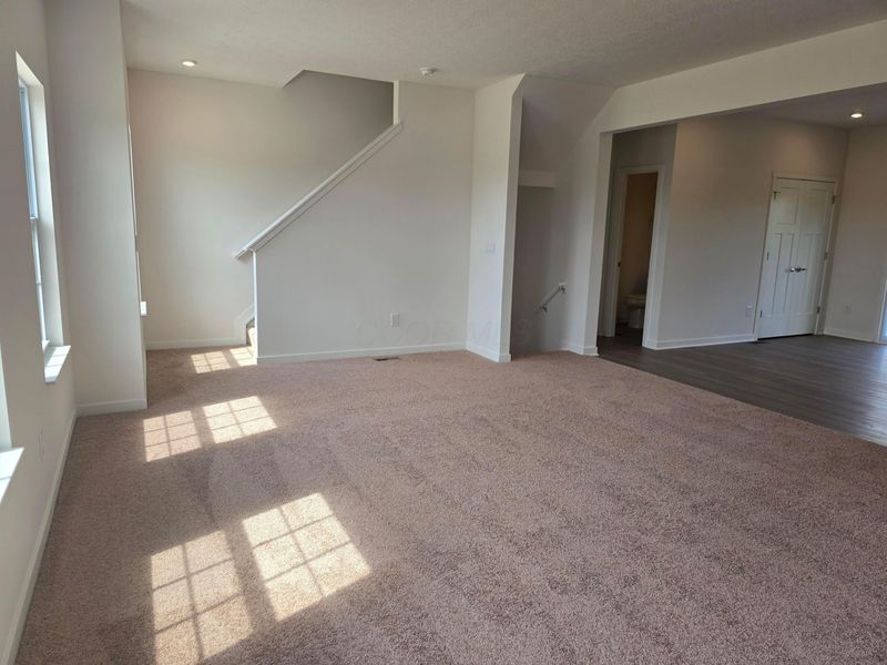 5946 Abernathy Lane, Columbus, OH 43232 Photo 17