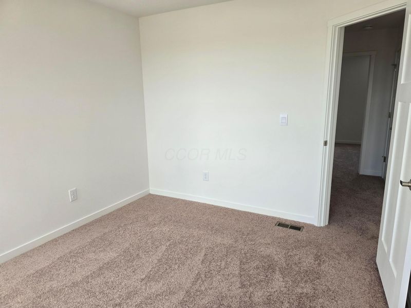 5946 Abernathy Lane, Columbus, OH 43232 Photo 21