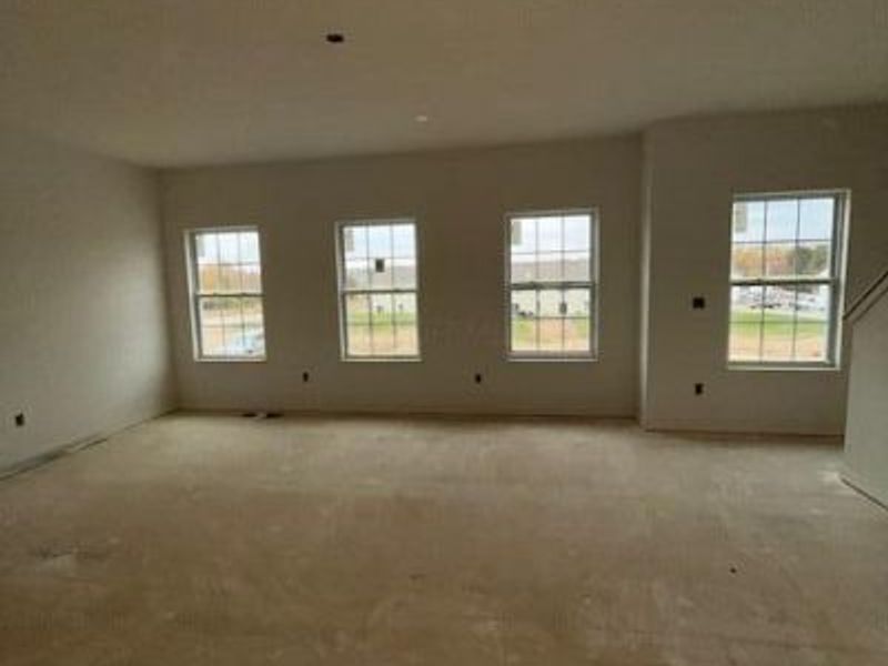 5946 Abernathy Lane, Columbus, OH 43232 Photo 7