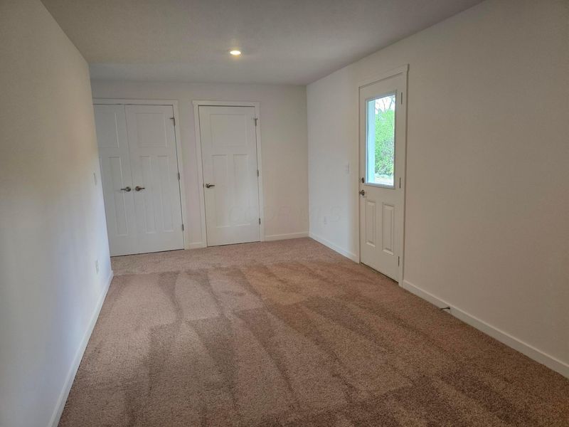 5946 Abernathy Lane, Columbus, OH 43232 Photo 7