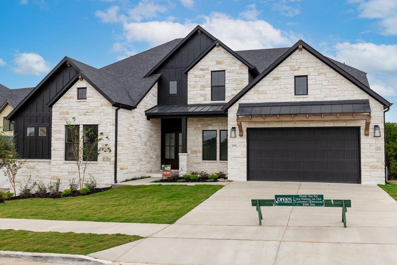 2000 Crimson Sunset Dr, Georgetown, TX 78628 Main Photo