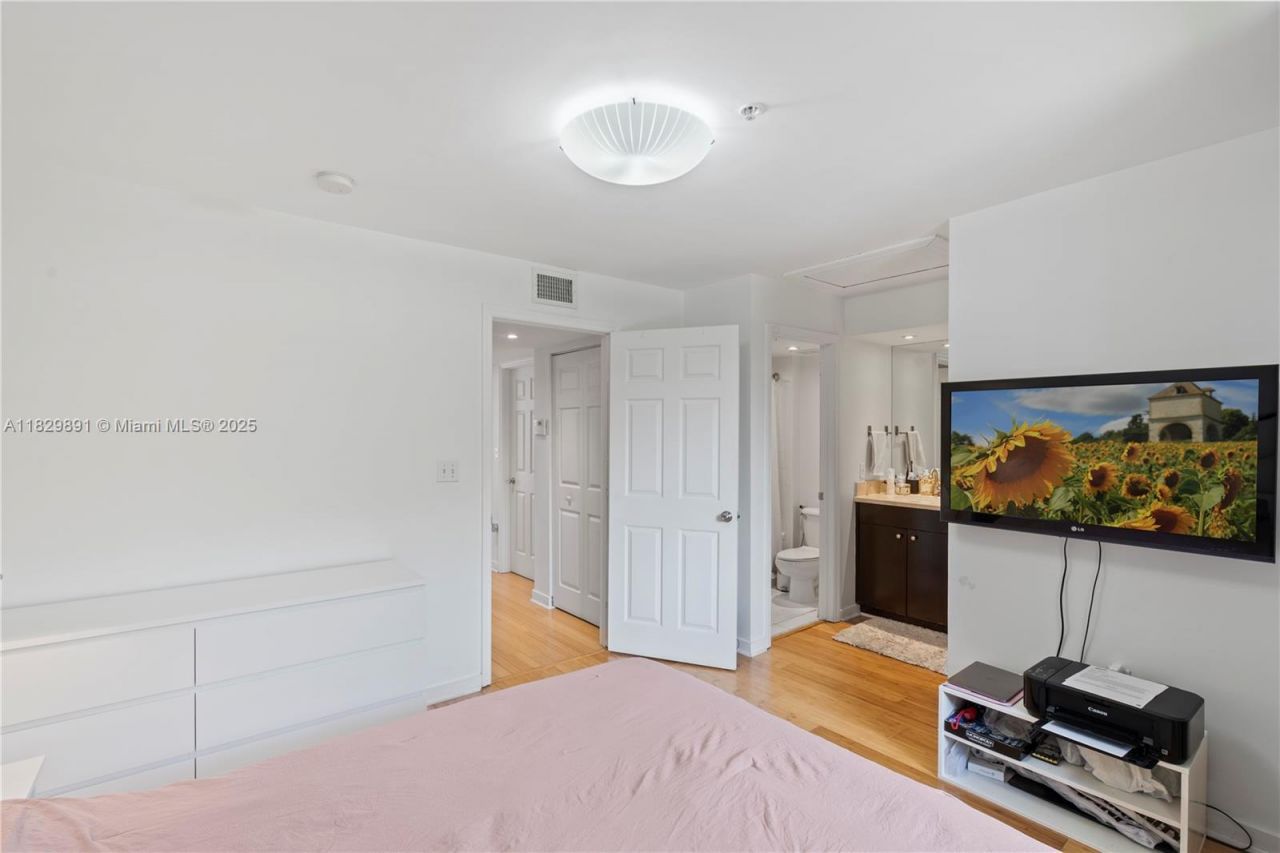 2811 NE 185th St, Unit 804, Aventura, FL 33180 Photo