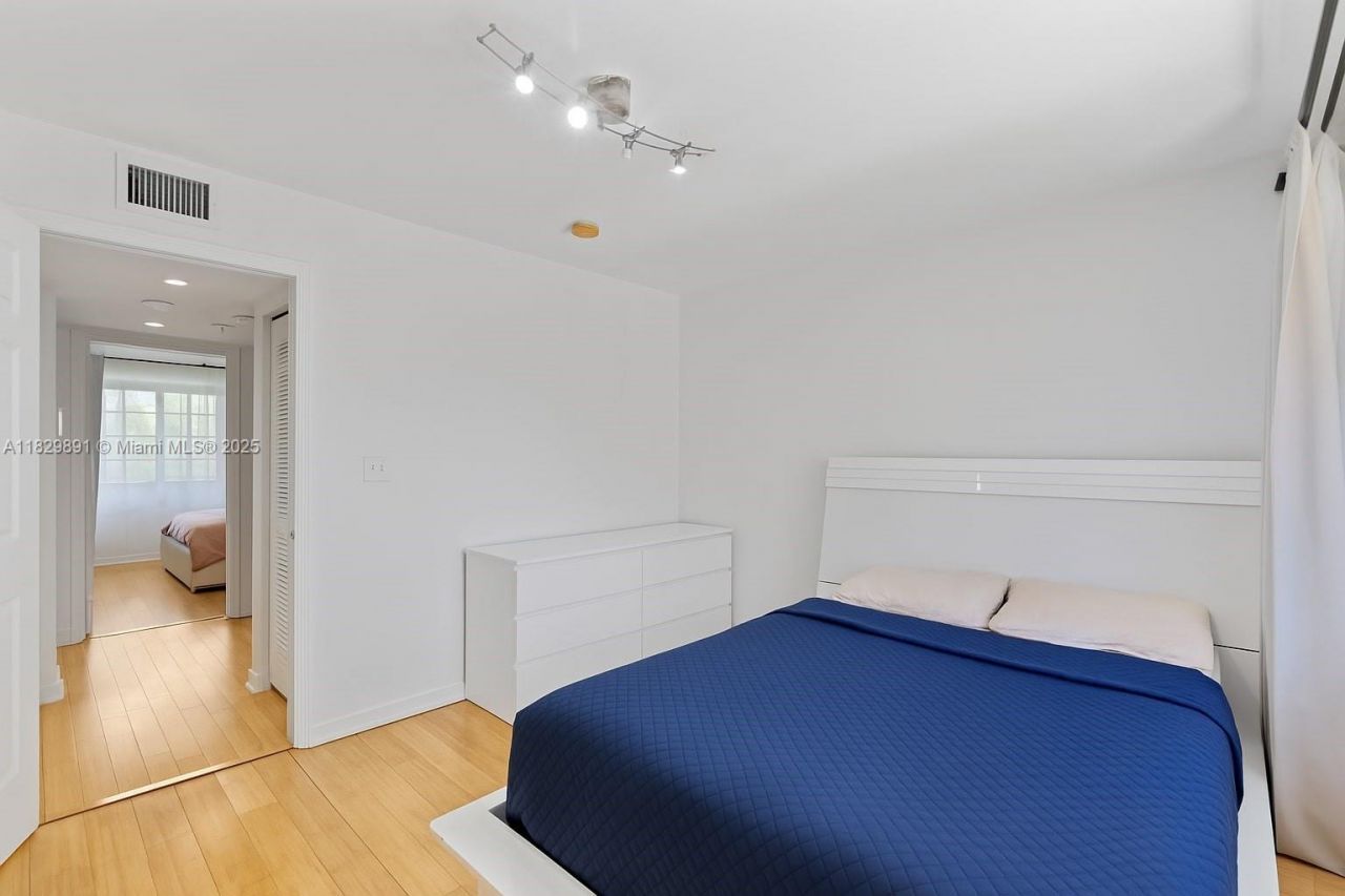 2811 NE 185th St, Unit 804, Aventura, FL 33180 Photo