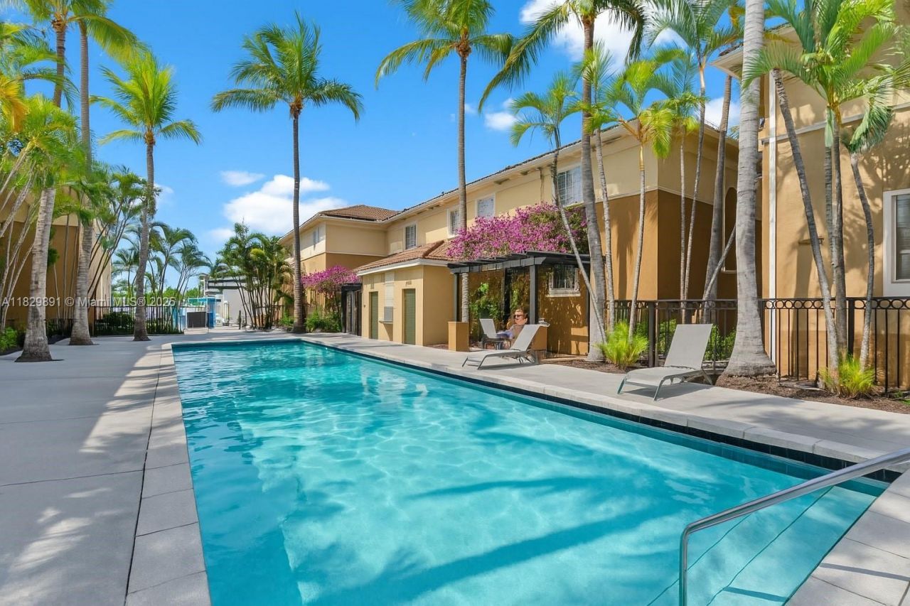 2811 NE 185th St, Unit 804, Aventura, FL 33180 Photo