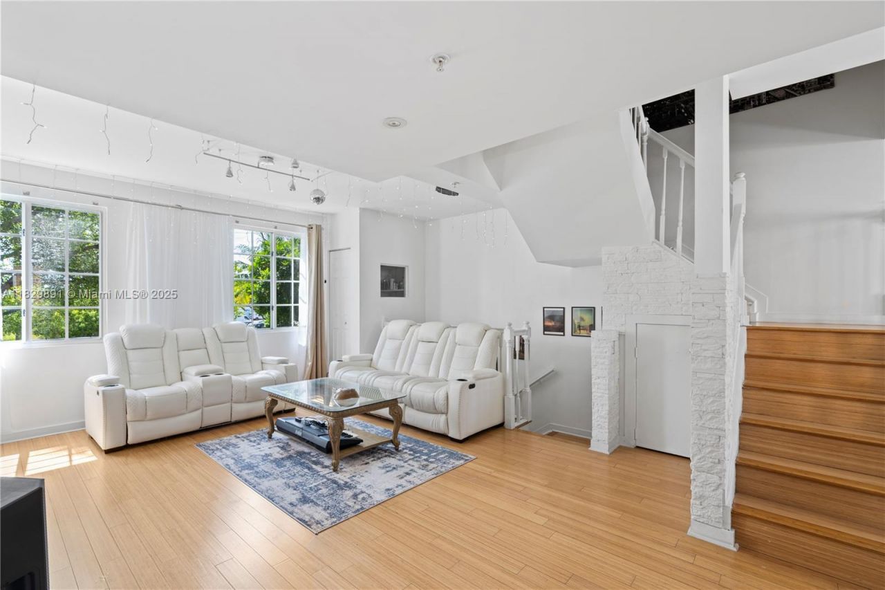 2811 NE 185th St, Unit 804, Aventura, FL 33180 Photo