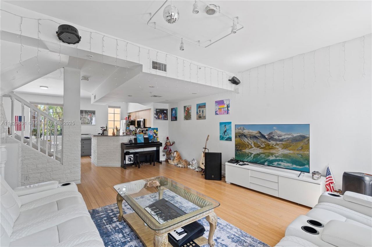 2811 NE 185th St, Unit 804, Aventura, FL 33180 Photo