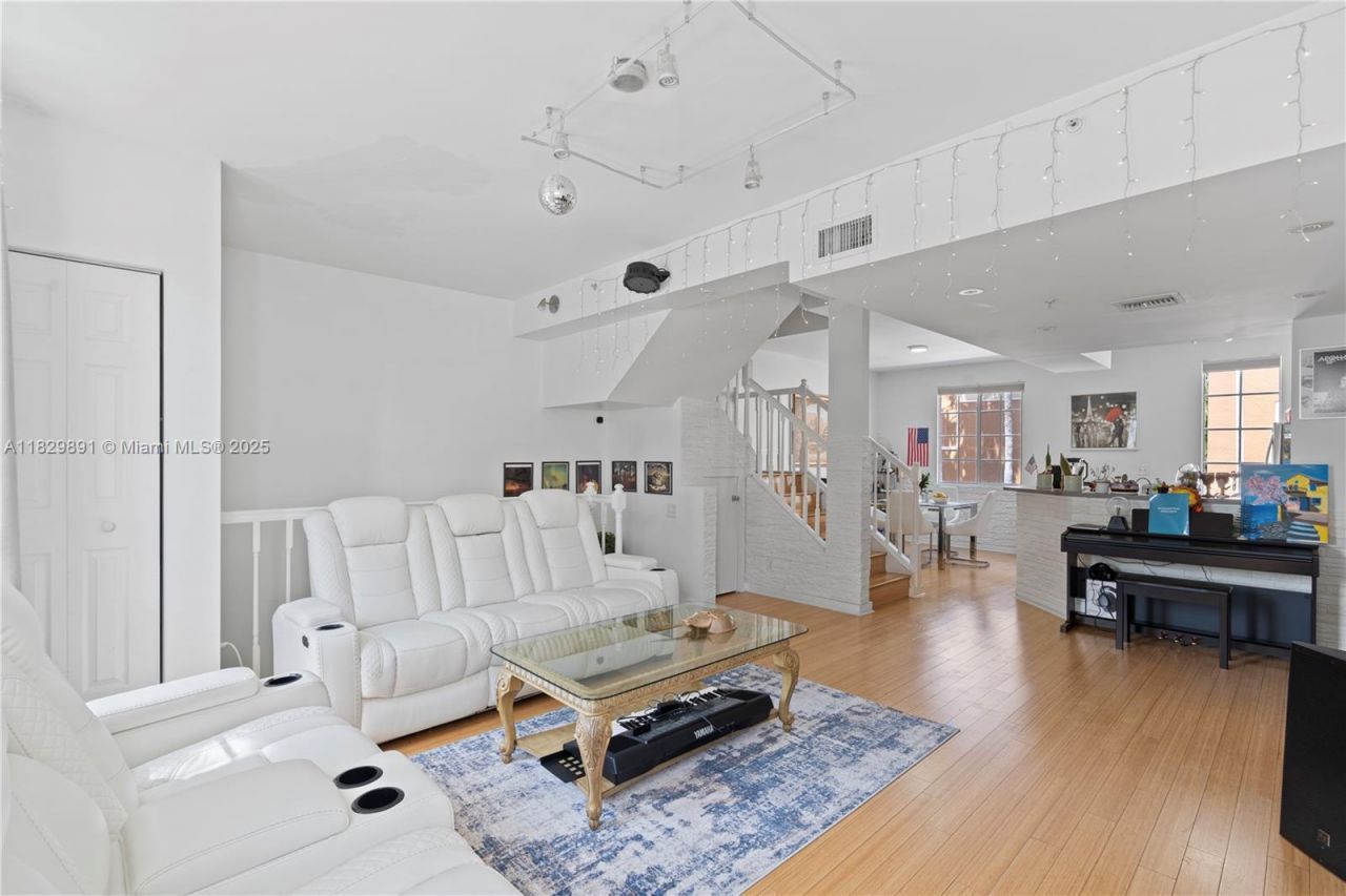 2811 NE 185th St, Unit 804, Aventura, FL 33180 Photo