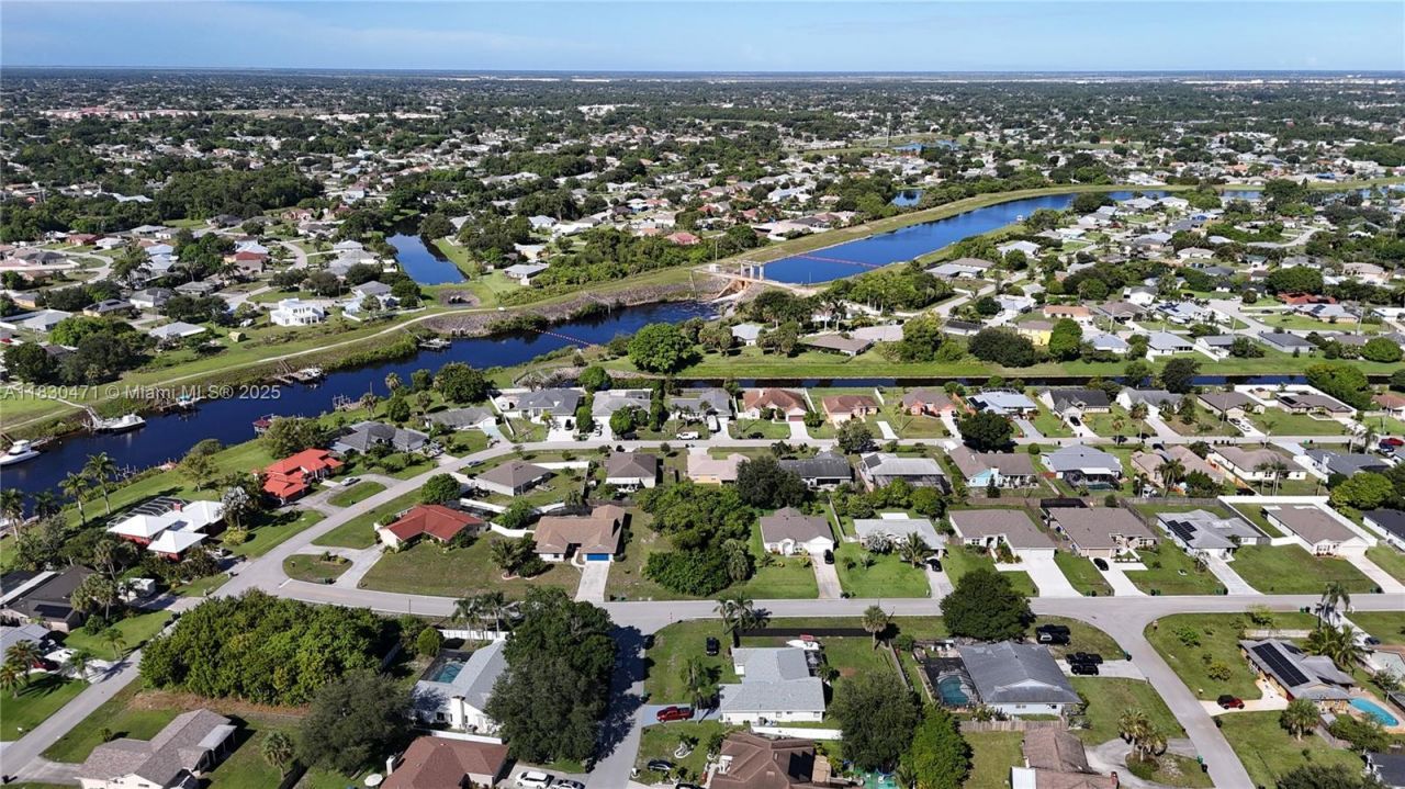 2668 Cameo Blvd, Port Saint Lucie, FL 34953 Photo