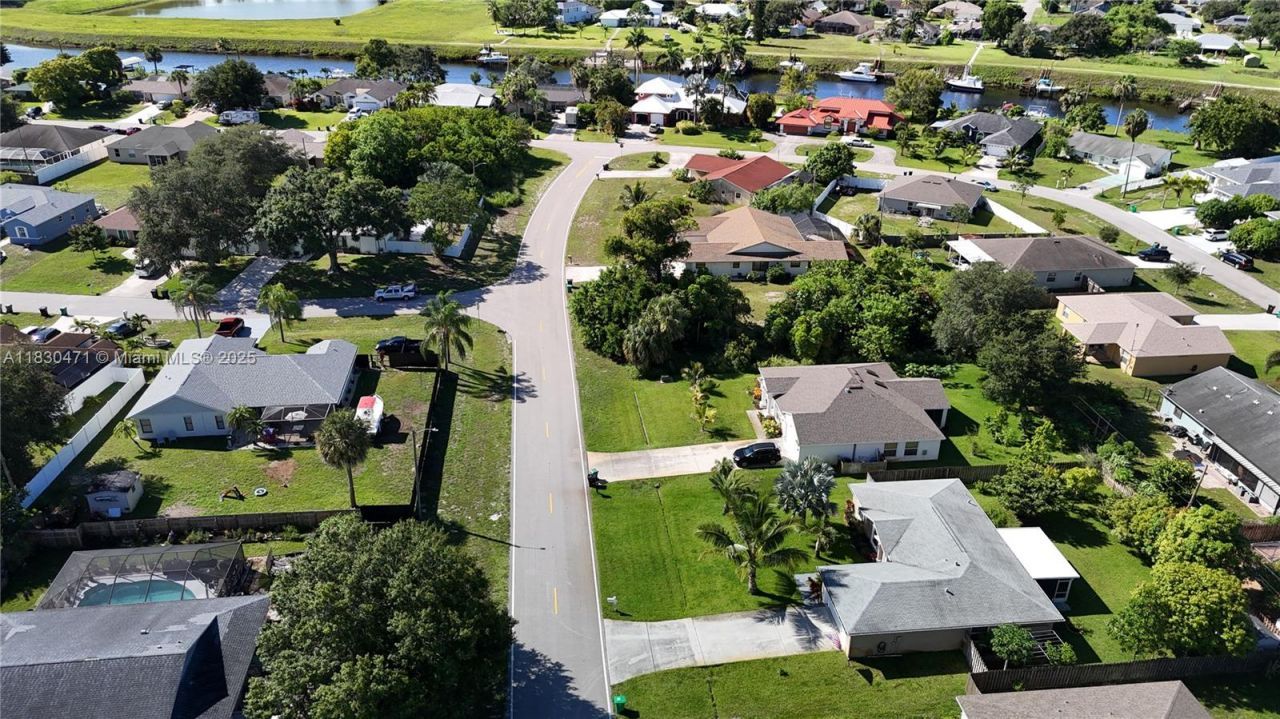 2668 Cameo Blvd, Port Saint Lucie, FL 34953 Photo